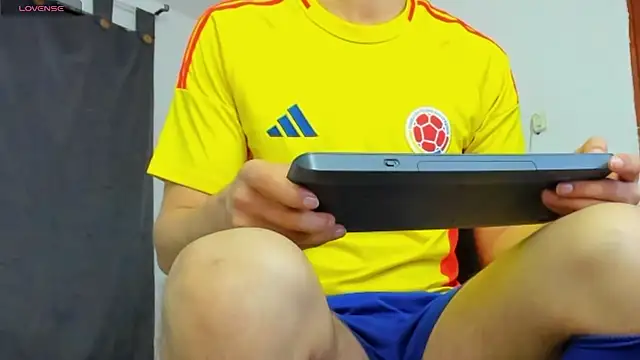 camilo model online show from April 3, 7:06 am