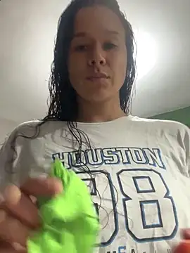 Snapshot of lannabellx chatting on February 1, 2:32 am lannabellx online show from February 1, 2:32 am