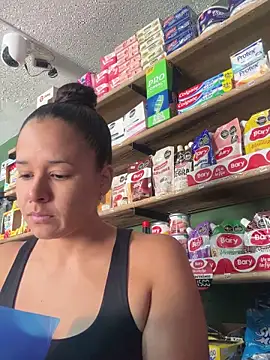 Snapshot of lannabellx chatting on February 11, 7:08 pm lannabellx online show from February 11, 7:08 pm