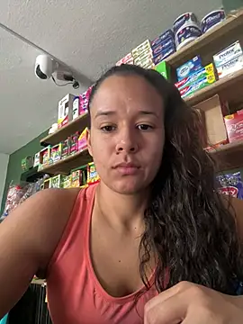 Snapshot of lannabellx chatting on February 23, 1:30 pm lannabellx online show from February 23, 1:30 pm