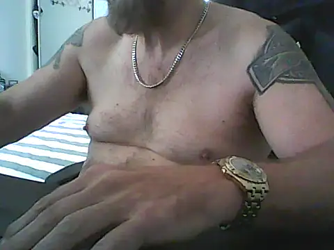 loudandproud online show from March 25, 11:00 pm