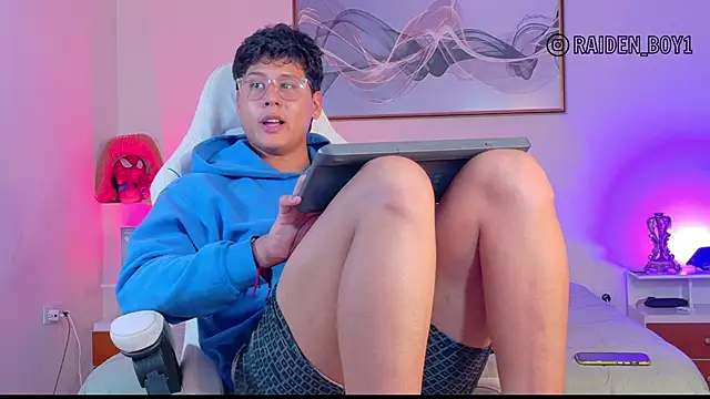 RaidenBoy11 online show from January 9, 7:26 pm