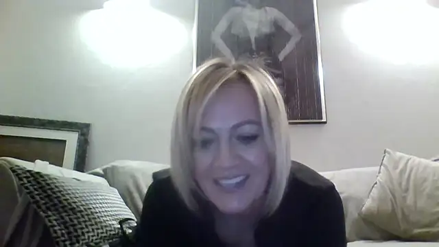 Milfshake227 online show from March 4, 6:47 pm