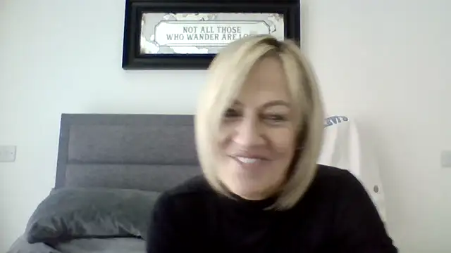Milfshake227 online show from March 13, 12:45 pm