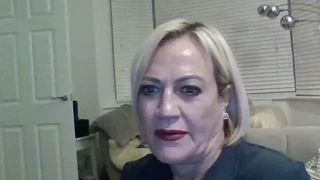 Milfshake227 online show from May 20, 9:10 pm