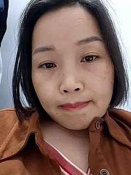 Snapshot of __BingBing__ chatting on February 16, 2:24 pm BingBing online show from February 16, 2:24 pm