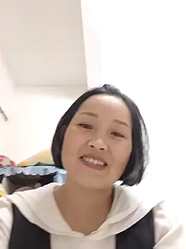 Snapshot of __BingBing__ chatting on February 18, 3:30 pm BingBing online show from February 18, 3:30 pm