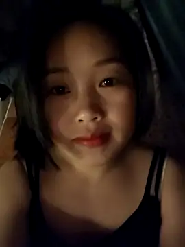 Snapshot of __BingBing__ chatting on February 21, 8:21 pm BingBing online show from February 21, 8:21 pm