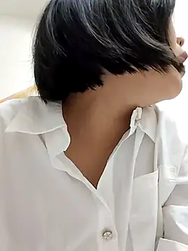 Snapshot of __BingBing__ chatting on February 22, 12:15 pm BingBing online show from February 22, 12:15 pm