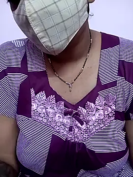 Snapshot of Ammu14399 chatting on February 2, 7:40 am Ammu14399 online show from February 2, 7:40 am