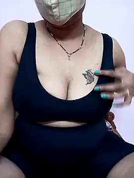 Snapshot of Ammu14399 chatting on February 6, 5:12 am Ammu14399 online show from February 6, 5:12 am