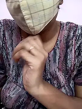 Snapshot of Ammu14399 chatting on February 18, 8:10 am Ammu14399 online show from February 18, 8:10 am