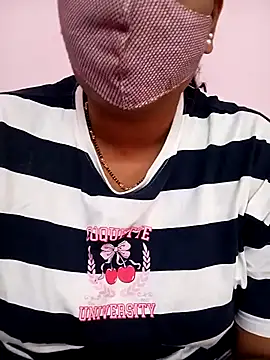 Snapshot of Ammu14399 chatting on February 22, 10:14 am Ammu14399 online show from February 22, 10:14 am