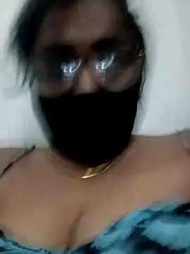 Snapshot of Queen-hot- chatting on April 10, 5:39 pm Queen-hot- online show from April 10, 5:39 pm