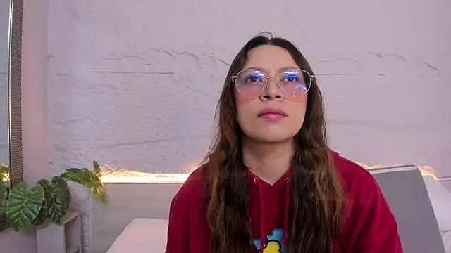 lanna 18  online show from April 10, 11:37 am