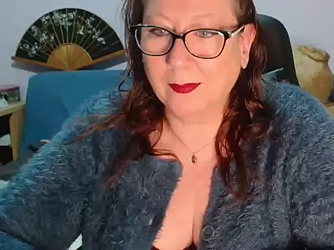 xmyriamx online show from March 8, 9:24 am