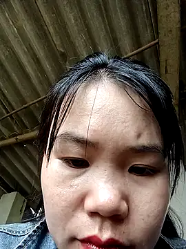 Snapshot of him220 chatting on March 6, 2:19 am him220 online show from March 6, 2:19 am