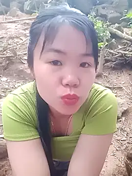 Snapshot of him220 chatting on March 13, 12:17 am him220 online show from March 13, 12:17 am