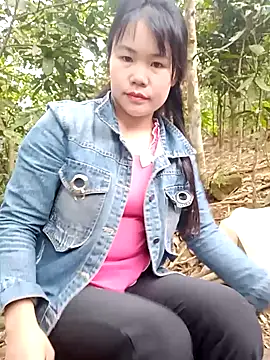 Snapshot of him220 chatting on March 14, 12:50 am him220 online show from March 14, 12:50 am