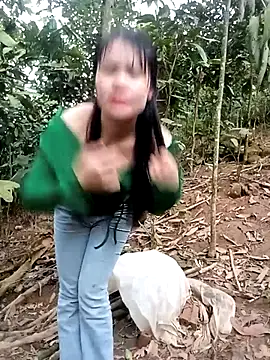 Snapshot of him220 chatting on March 20, 11:20 pm him220 online show from March 20, 11:20 pm