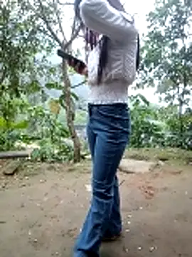 Snapshot of him220 chatting on March 27, 11:04 pm him220 online show from March 27, 11:04 pm