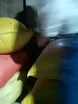 Snapshot of him220 chatting on March 28, 11:10 am him220 online show from March 28, 11:10 am