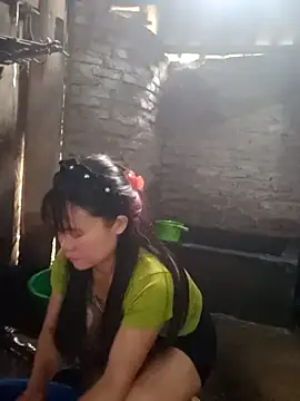 Snapshot of him220 chatting on April 4, 12:20 am him220 online show from April 4, 12:20 am