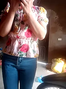 Snapshot of him220 chatting on April 9, 1:16 am him220 online show from April 9, 1:16 am