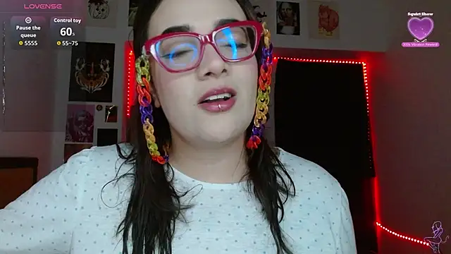 Snapshot of Nova-Satela chatting on April 23, 3:08 am Nova-Satela online show from April 23, 3:08 am
