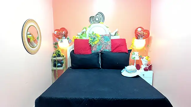 Dalila Najjar  online show from May 23, 2:21 pm