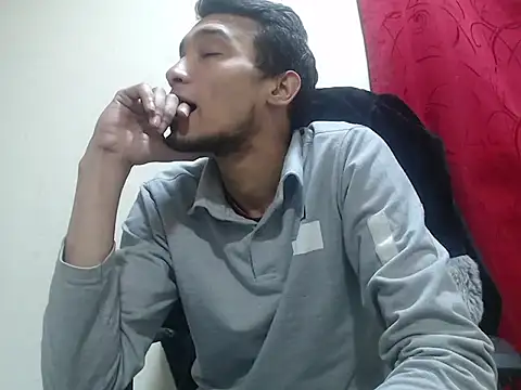 Calientes96 online show from February 17, 4:09 am