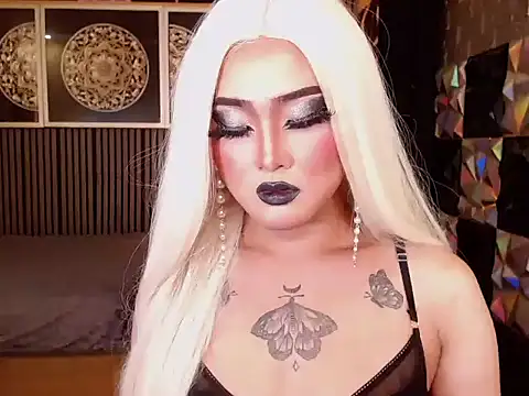 SeductiveJilianTS online show from April 12, 6:24 pm