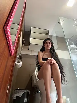 dani bela online show from February 21, 9:38 pm