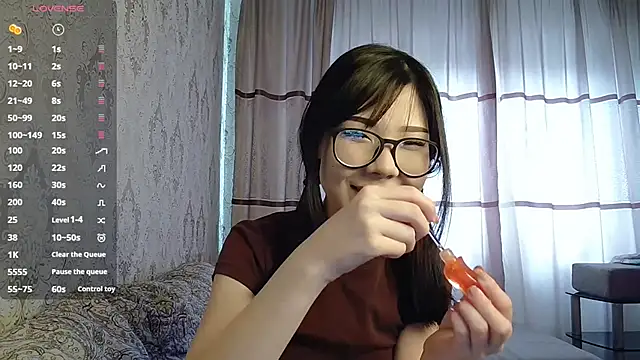 AprilOnilll online show from March 7, 5:37 am