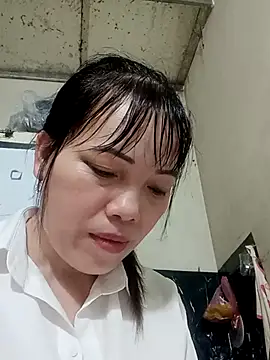Snapshot of Sana-vn chatting on April 26, 4:32 am Sana-vn online show from April 26, 4:32 am
