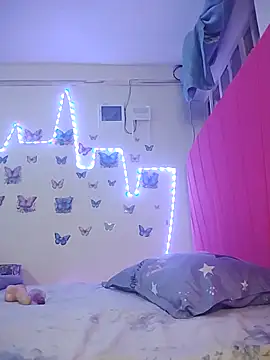 smily sophia online show from April 19, 1:43 pm