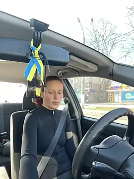 Lily Viola online show from March 27, 6:19 am