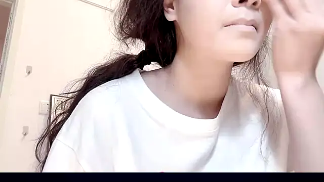 sunny-ly online show from April 24, 2:19 pm