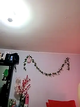 Casandramillf online show from April 16, 6:30 pm