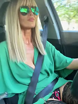 NaughtyNinky online show from May 6, 9:25 am