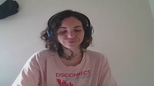 Snapshot of Dirty_Pink chatting on April 22, 8:50 am Dirty Pink online show from April 22, 8:50 am