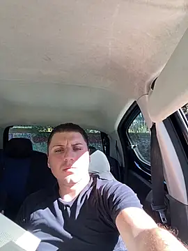 allee2206 online show from April 7, 8:26 am