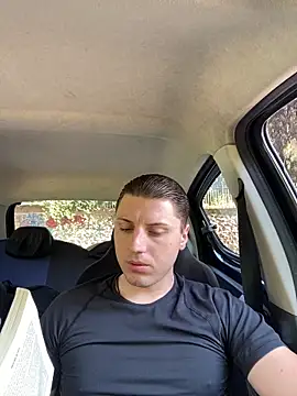 allee2206 online show from April 8, 7:30 am