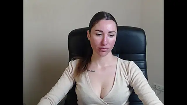 cammila horn online show from February 4, 6:41 am