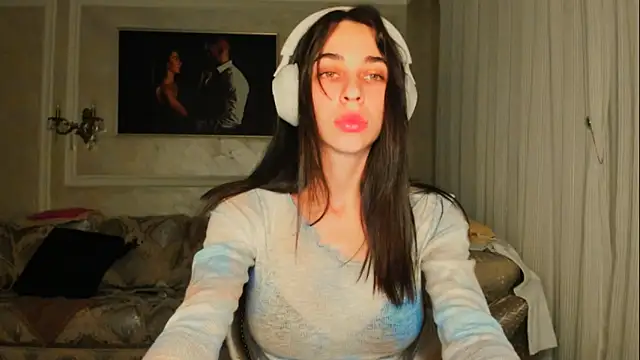 Snapshot of Judy__Hopps chatting on March 21, 5:05 pm Judy Hopps online show from March 21, 5:05 pm