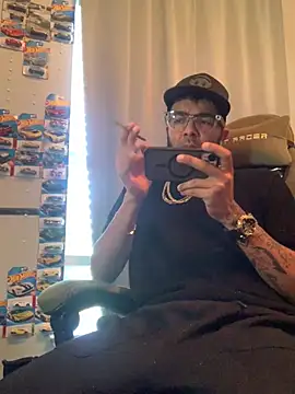 Snapshot of PRBoricua787 chatting on May 17, 9:00 pm PRBoricua787 online show from May 17, 9:00 pm