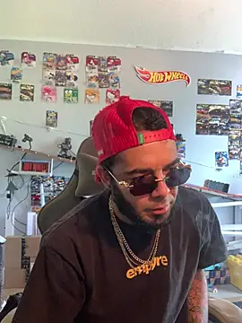 Snapshot of PRBoricua787 chatting on July 24, 4:27 pm PRBoricua787 online show from July 24, 4:27 pm