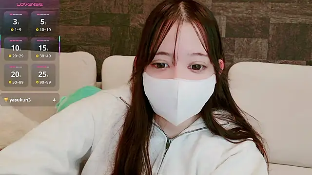 Snapshot of Mayu_000 chatting on March 31, 11:10 am Mayu 000 online show from March 31, 11:10 am