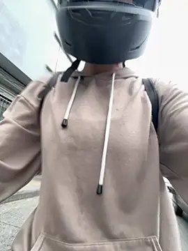 TaylorrHill online show from February 19, 6:37 pm