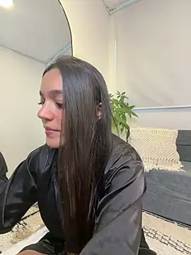 Snapshot of EVA_WILD1 chatting on February 13, 9:33 pm EVA WILD1 online show from February 13, 9:33 pm